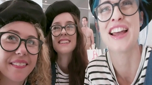 Wet and natural babe art pussy fucking