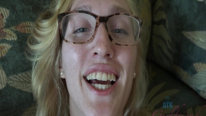 Super hot girlfriend Victoria needs loud sex