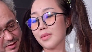 Tricky Old Teacher: Loud sex accompanied by babe Li Loo