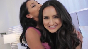 Gorgeous pornstar Vicki Chase desires hardcore sex in HD