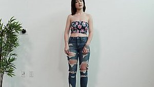 Casting Couch HD: Natural girl enjoys greatly real sex