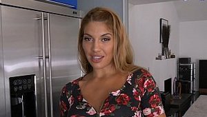 Perv Mom - Mercedes Carrera goes for pussy fucking