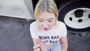 Busty Zelda Morrison dick sucking