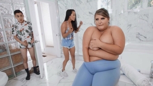 Brazzers Exxtra - Latina doggy sex in the bath
