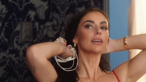 MILFY - Super sexy MILF really likes nailing